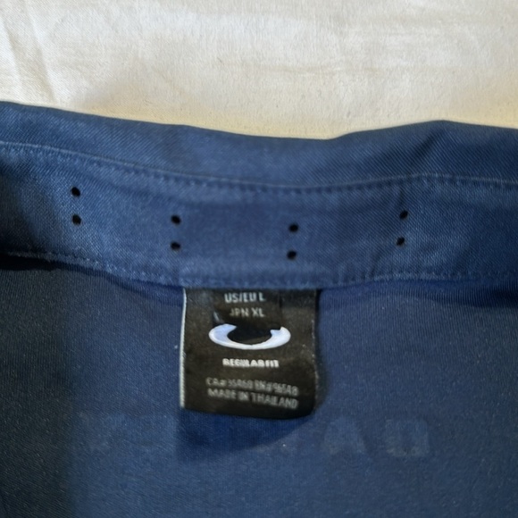 Oakley Men's Blue Polo Shirt Size Large Regular Fit - Picture 3 of 7